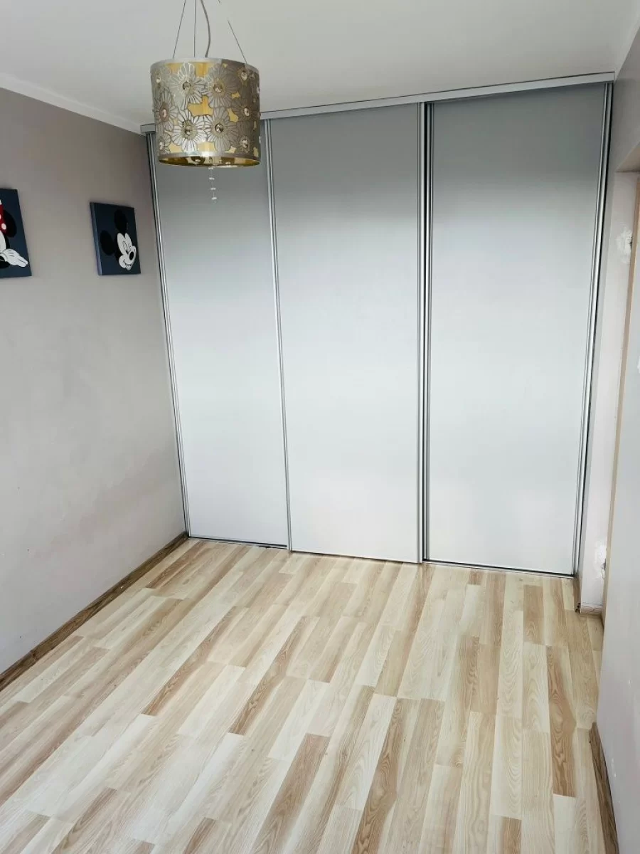 4 pokojowe mieszkanie na Osiedlu Cetralnym 55,81m2 + duża piwnica 10m2