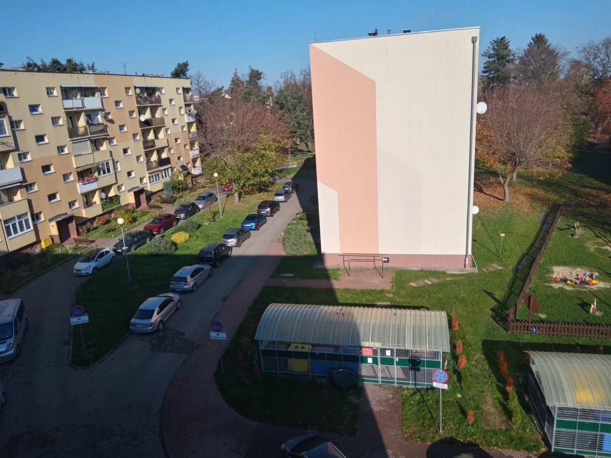 4 pokojowe mieszkanie na Osiedlu Cetralnym 55,81m2 + duża piwnica 10m2