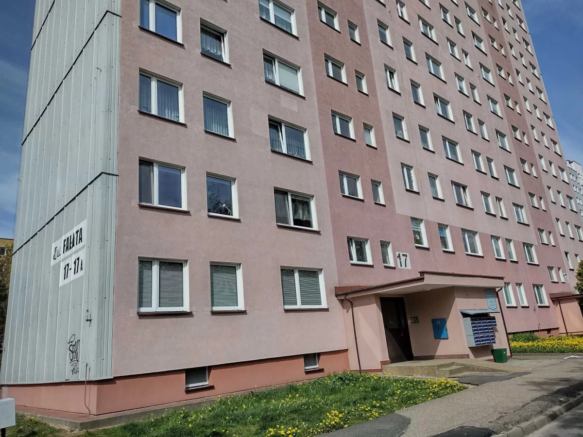 Sprzedam mieszkanie 3-pokojowe 69,4 m lub zamienię na mniejsze.