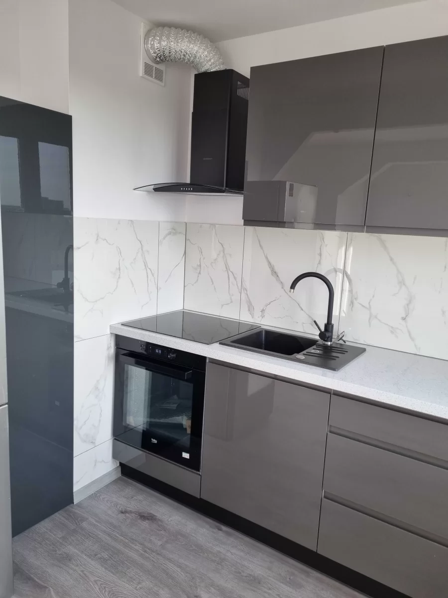 3- Pokojowe , po remoncie ,oferta prywatna