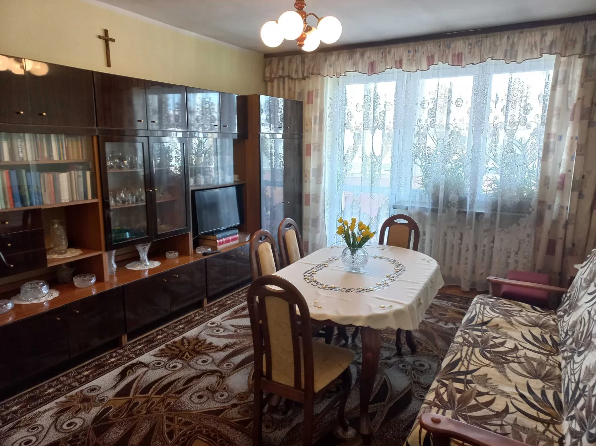 mieszkanie 2 pokoje, osobna kuchnia, 49m2, w bloku z cegły
