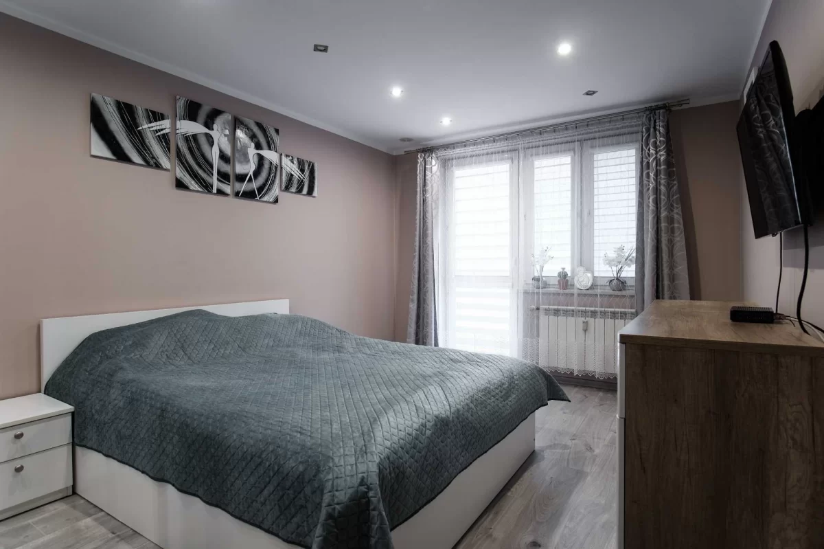 Mieszkanie w Bloku 60.25m2 , 3 Pokoje , Krasińskiego 16