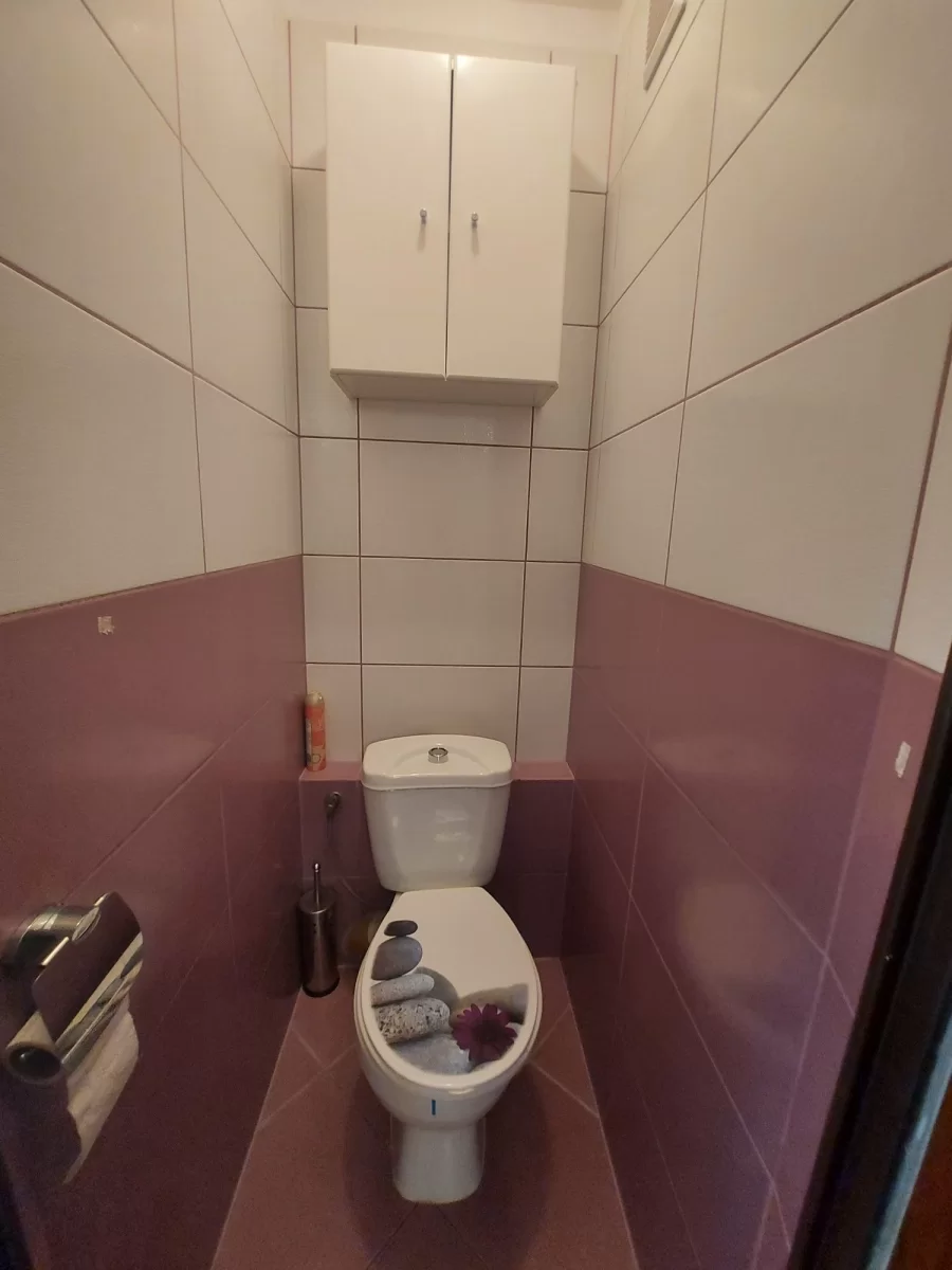 2 pokoje (49m2) 3 piętro, duży balkon, Osiedle Zachod. Super podwórko.