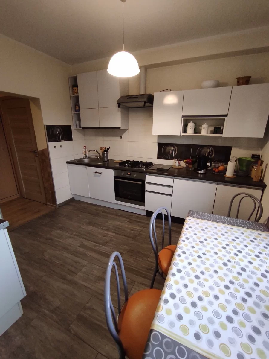 Sprzedam mieszkanie 77,5 m2 / 3 pokoje / sprzedaż bez pośredników