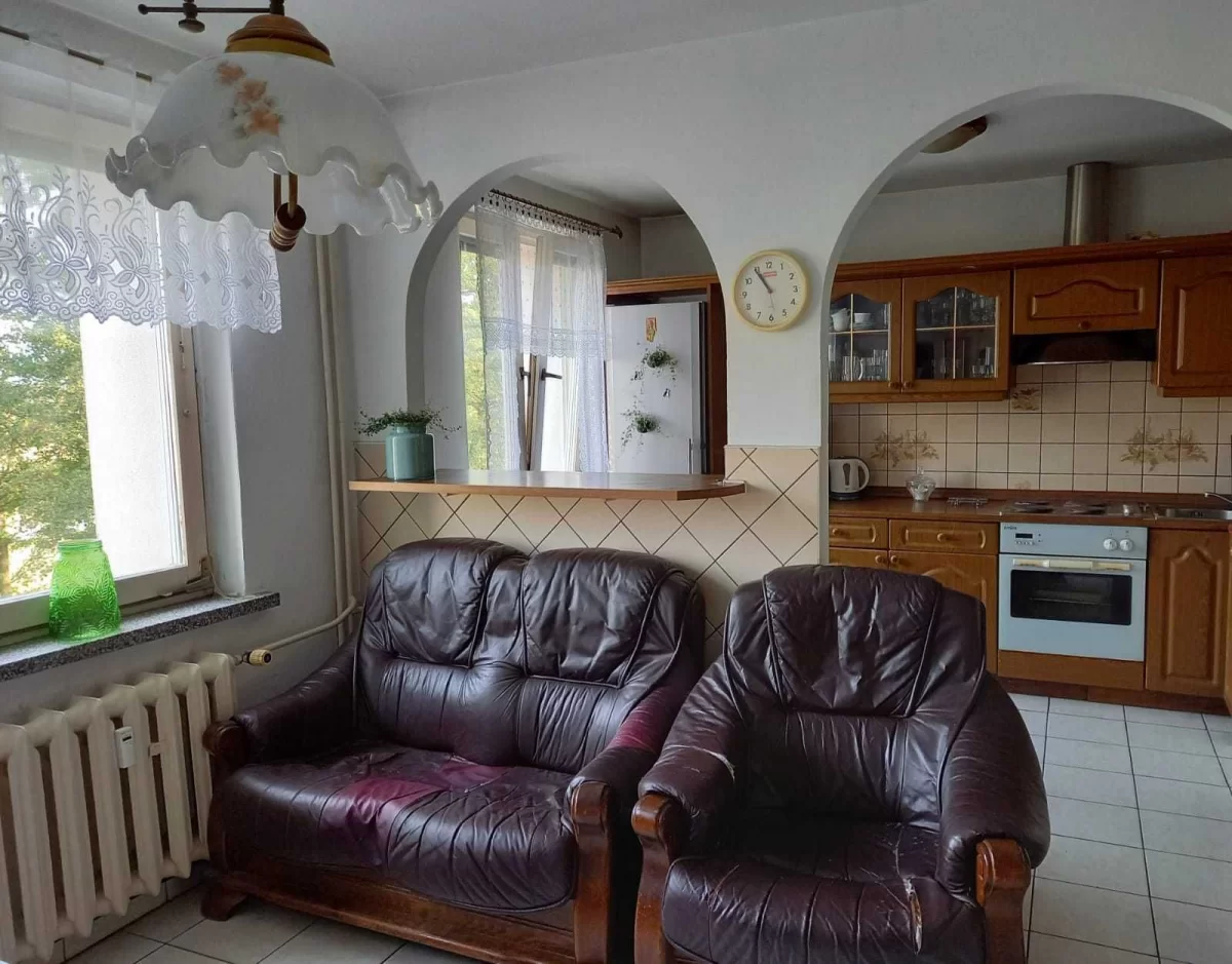 Sprzedam mieszkanie na 2 piętrze w Kluczborku - 89,45 m 2.
