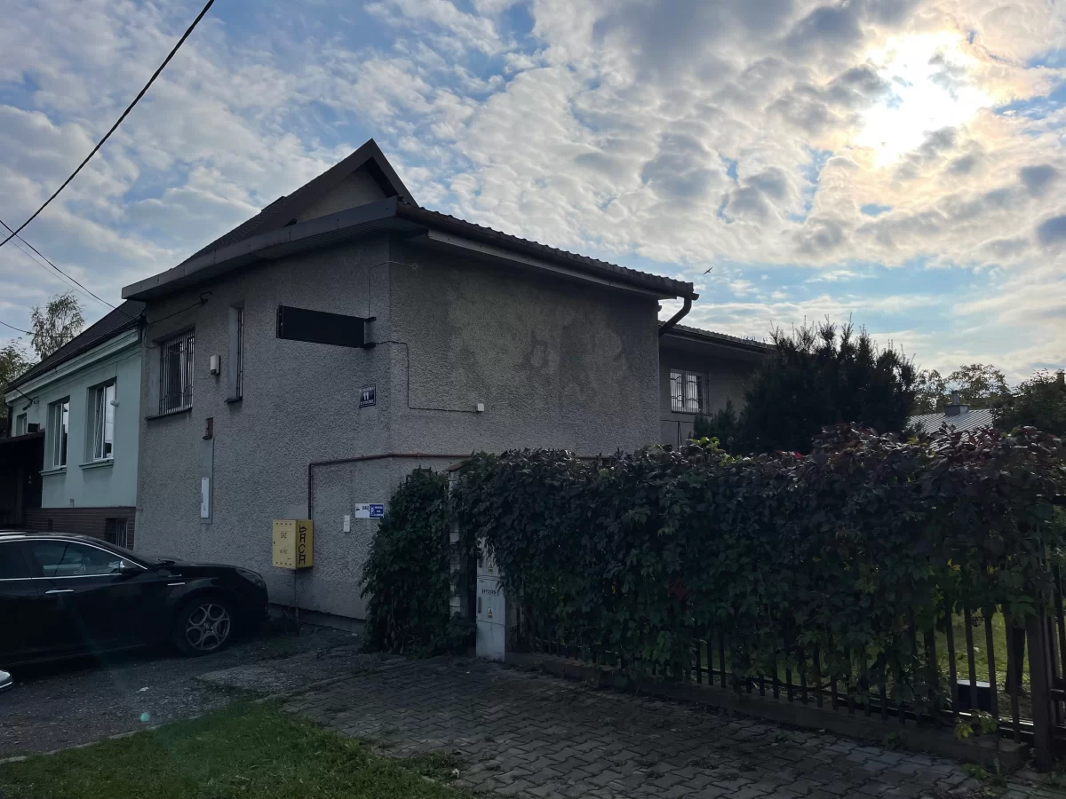 Budynek mieszkalny 215m2, do generalnego remontu, 10 mieszkań