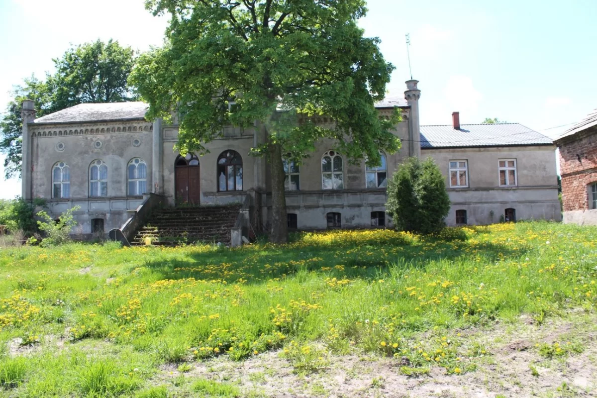 Zespół pałacowo parkowy dworek zabytkowy nieruchomość pałac dom