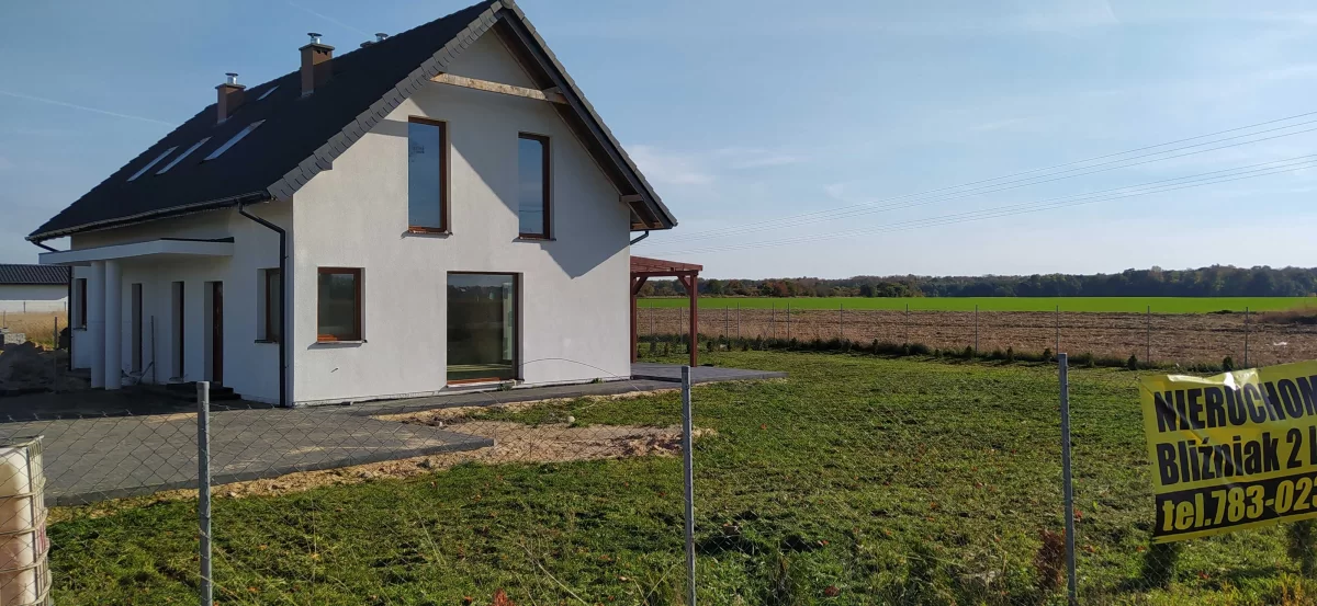 NOWY DOM na SPRZEDAŻ działka 750m2