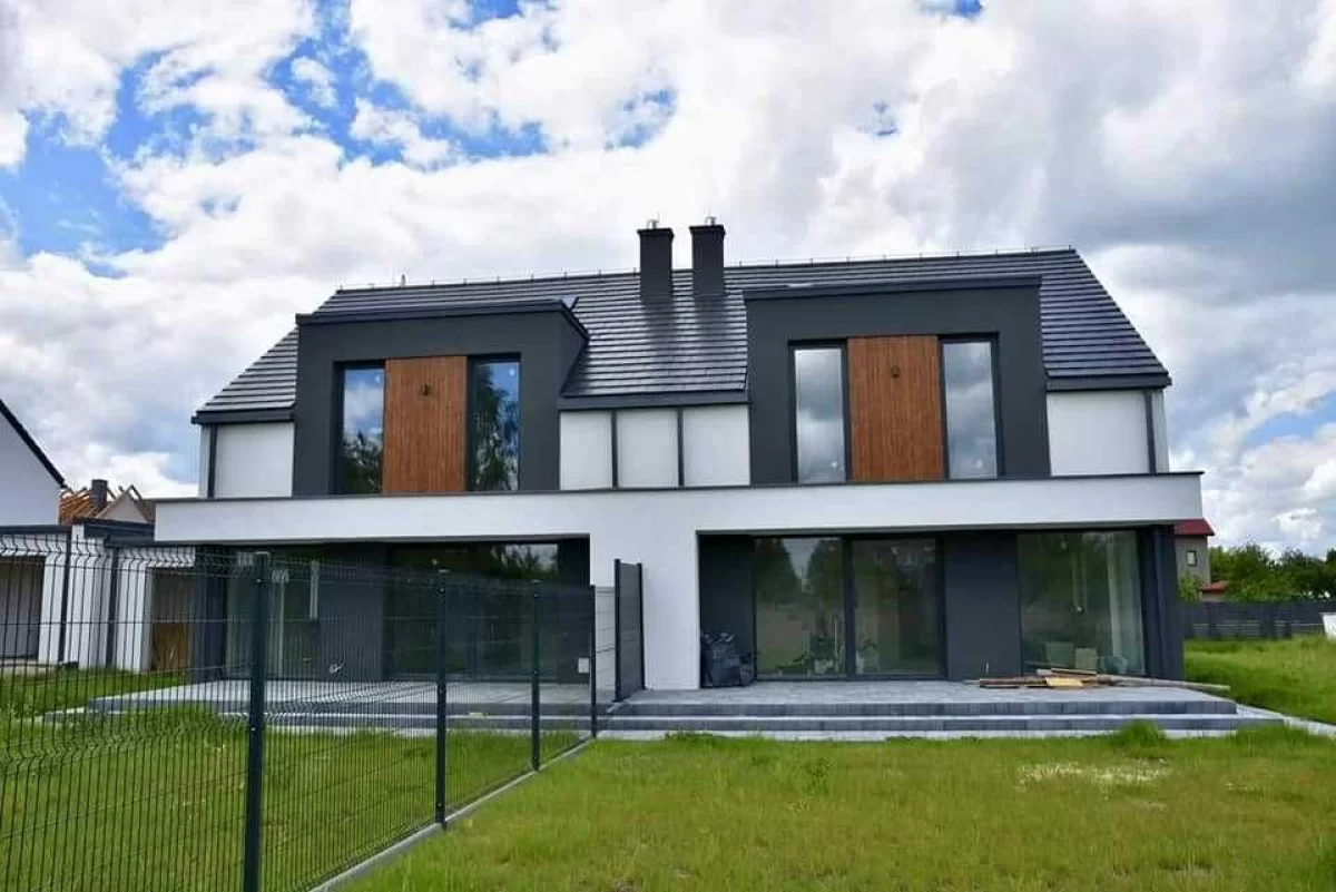 Dom o stylowym designie w Zamościu IV Etap budowy. Na sprzedaż dom nr7