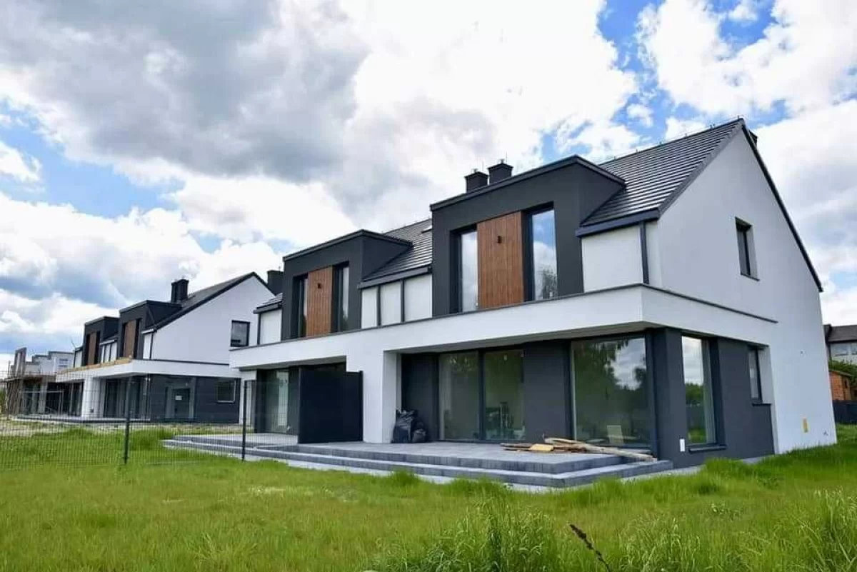 Dom o stylowym designie w Zamościu IV Etap budowy. Na sprzedaż dom nr7