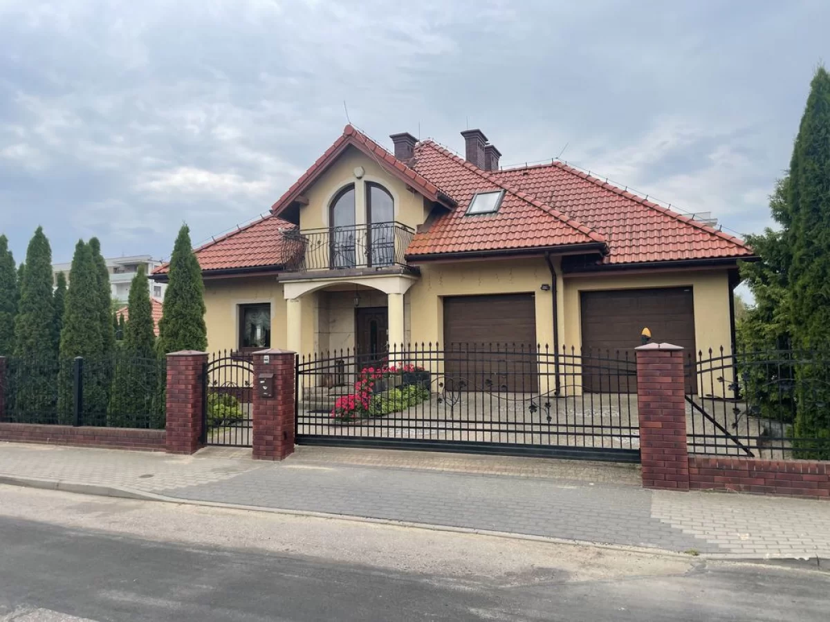 Piękny dom na dużej działce