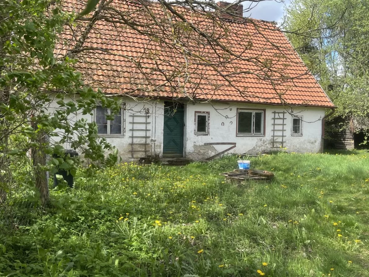 Dom na wsi z ziemia 2.6 hektara Przystawy