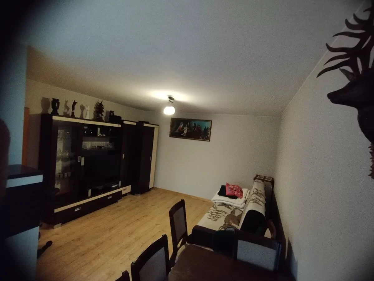 Wynajmę apartament z aneksem kuchennym łazienka pokój z sypialnią