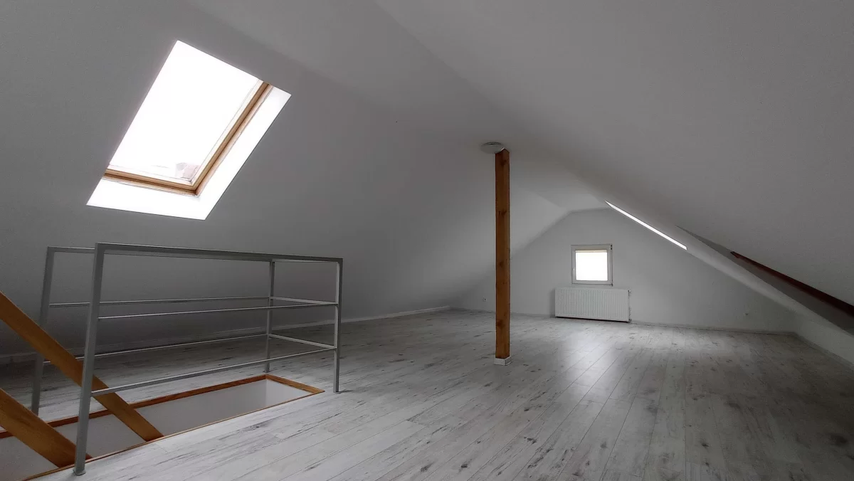 Apartament 60m2 dla 1 lub 2os, 2/3 pokoje, balkon, czynsz w cenie