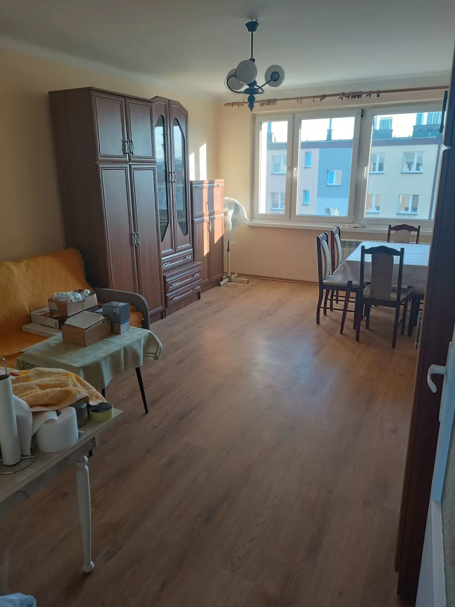 Wynajmę mieszkanie 2 pokoje 4 piętro Al. Wolności 45m2 centrum miasta