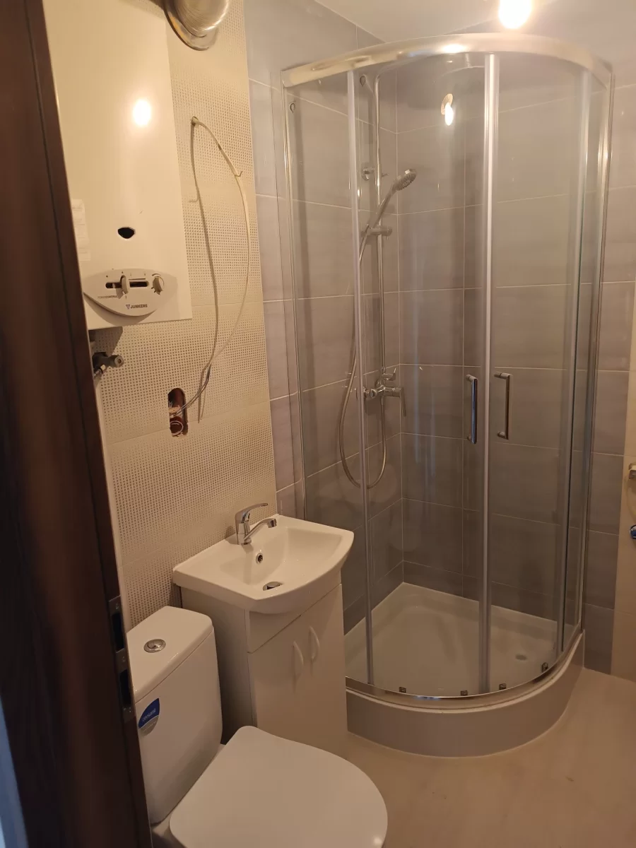 Wynajmę mieszkanie 2 pokoje 4 piętro Al. Wolności 45m2 centrum miasta