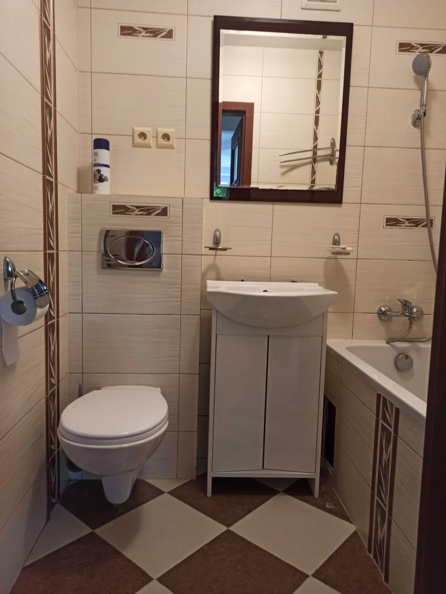 Wynajmę 3 pokojowe mieszkanie 48 m2 ul. Karczewska