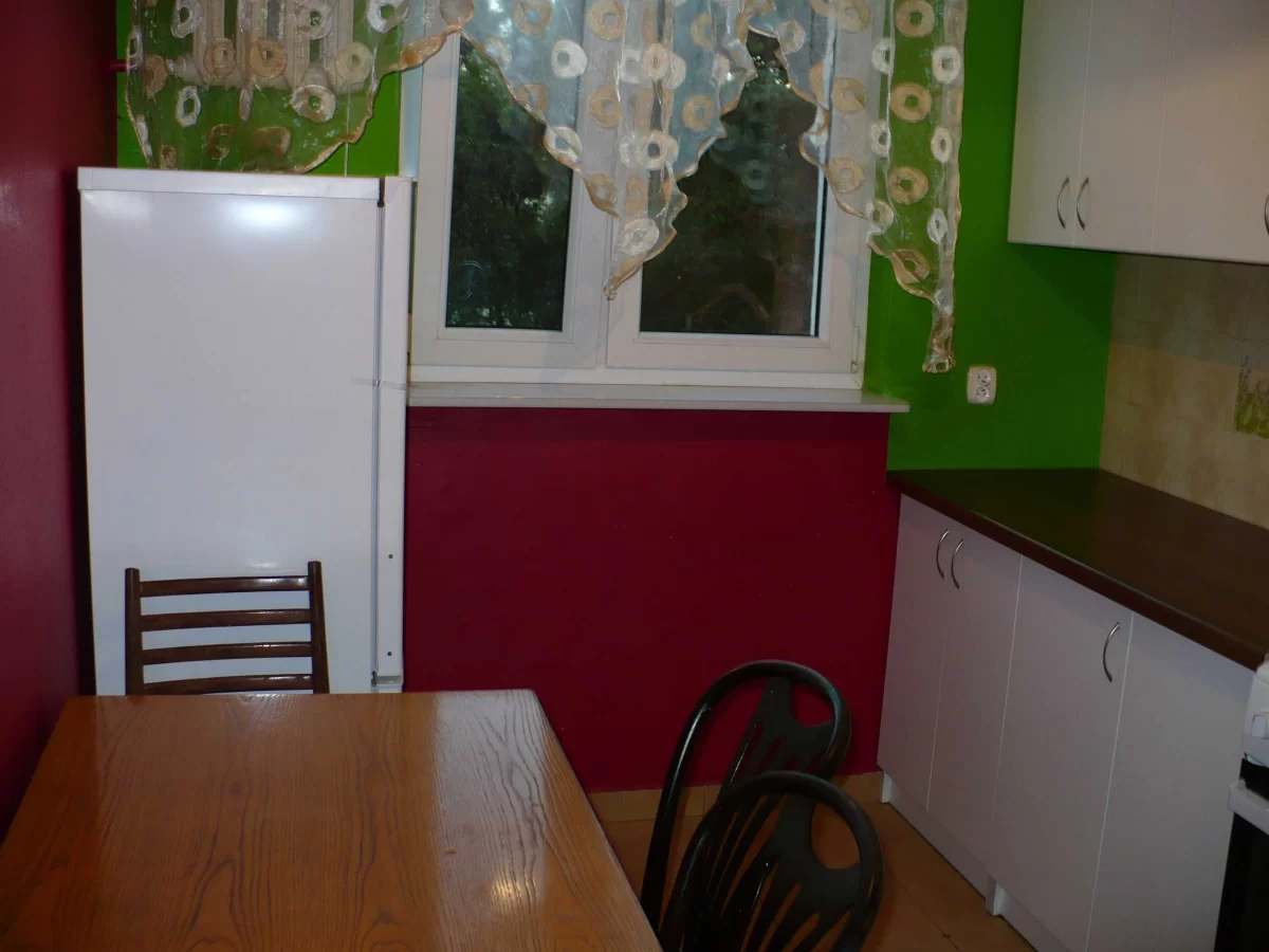 mieszkanie trzypokojowe (60 m2) w centrum Otwocka za 2500 zł