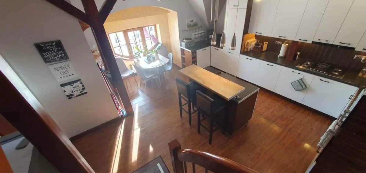 Duży apartament -super lokalizacja.