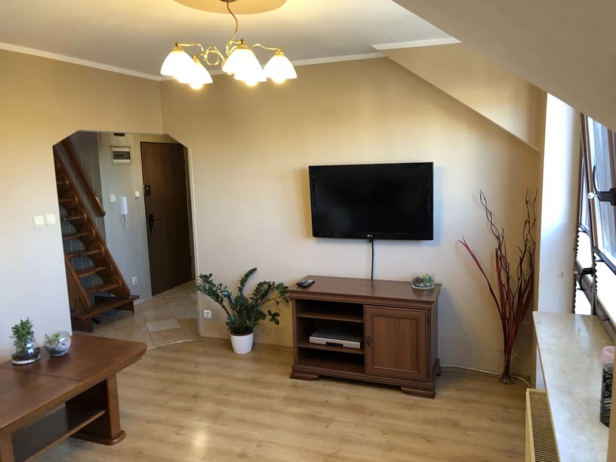 4-pokojowe mieszkanie Piastów 64 m2+ poddasze 20 m2
