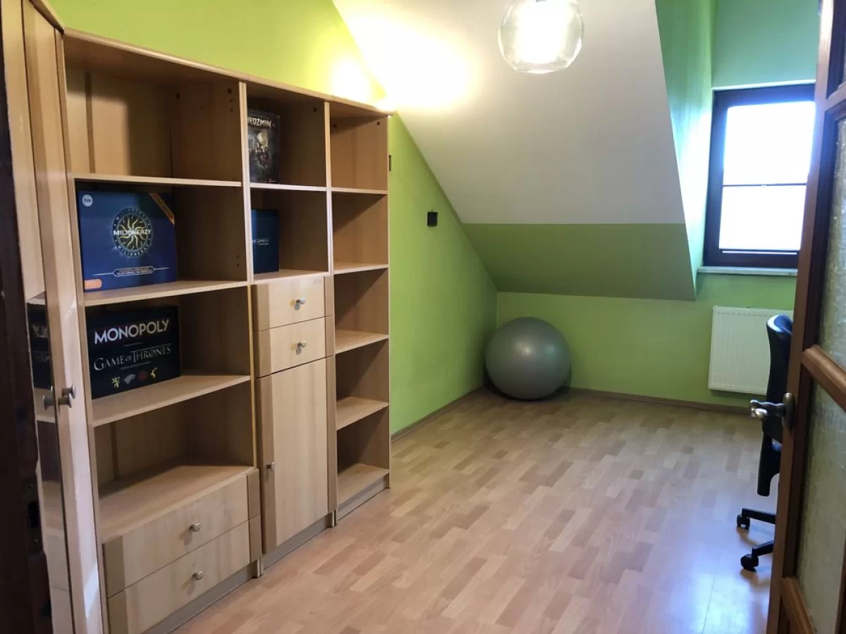 4-pokojowe mieszkanie Piastów 64 m2+ poddasze 20 m2