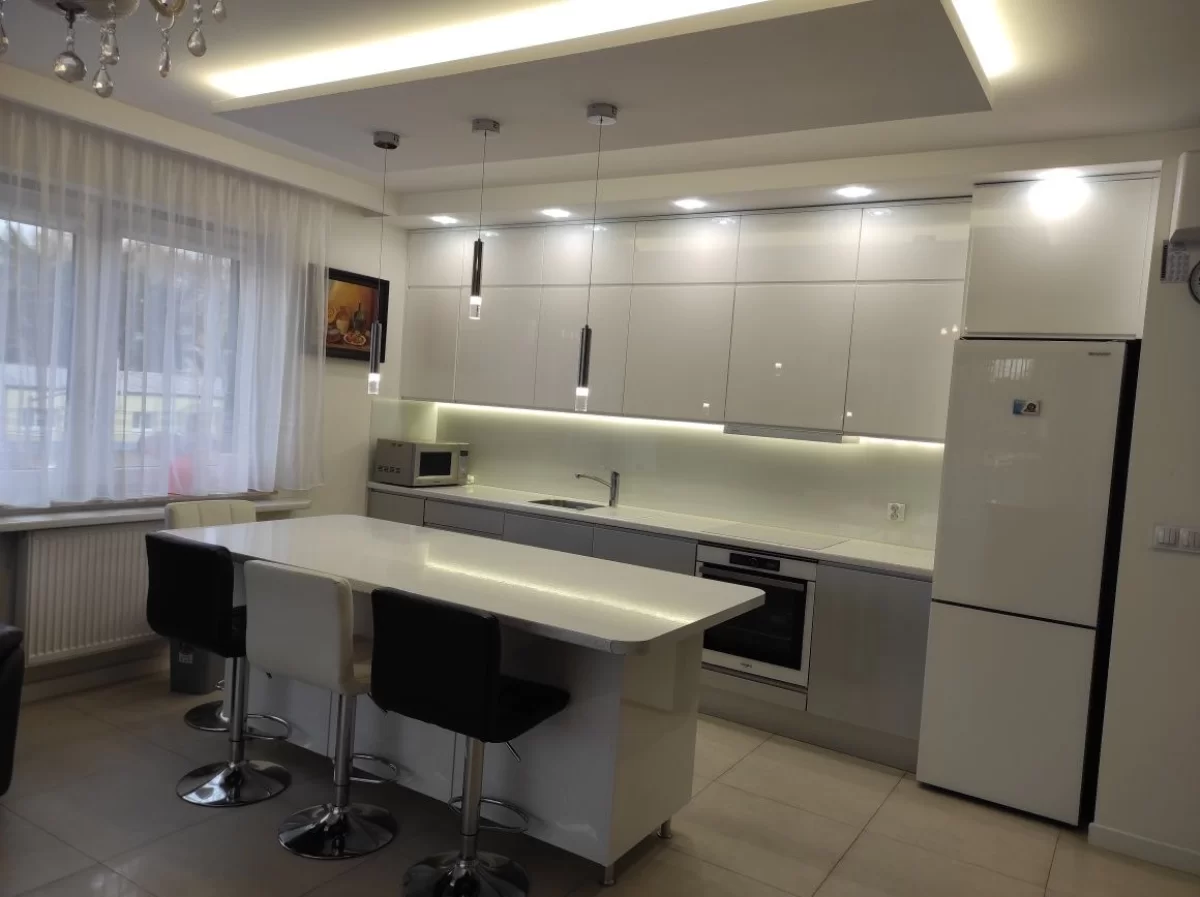 Mieszkanie 68 m² + garaż+ komórka