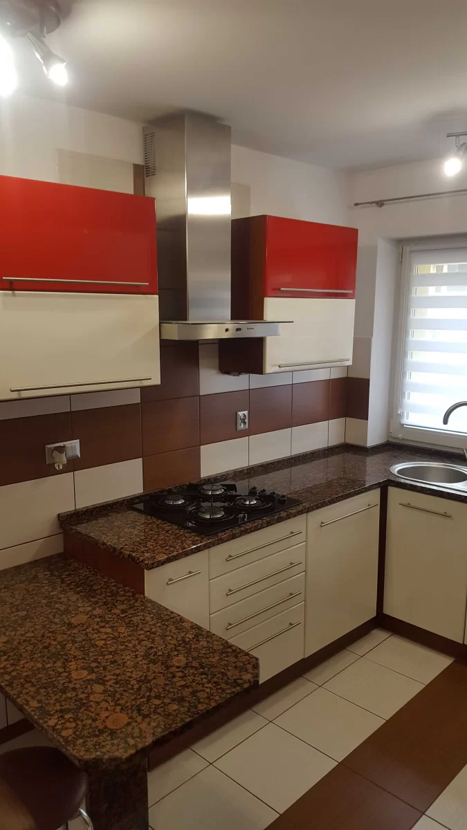 Mieszkanie 2 pokoje 42m2 Dzierzoniow rynek blok