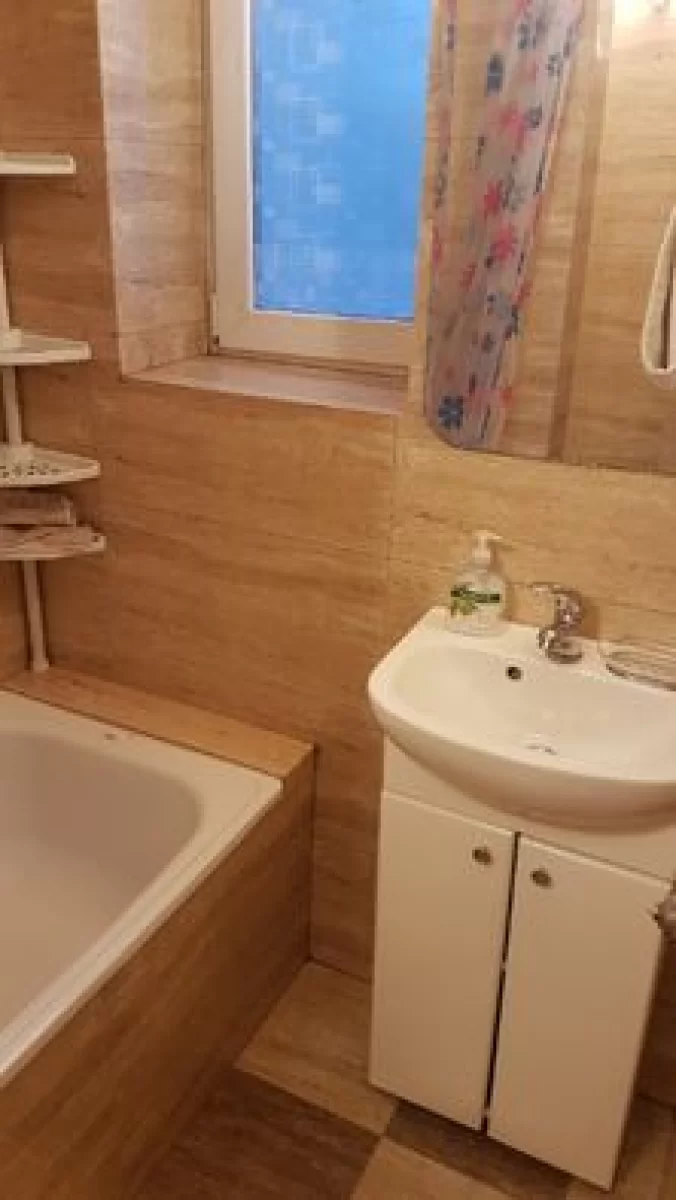 Однокімнатна квартира. Для сім'ї з України.Brwinow, Milanówek 40+