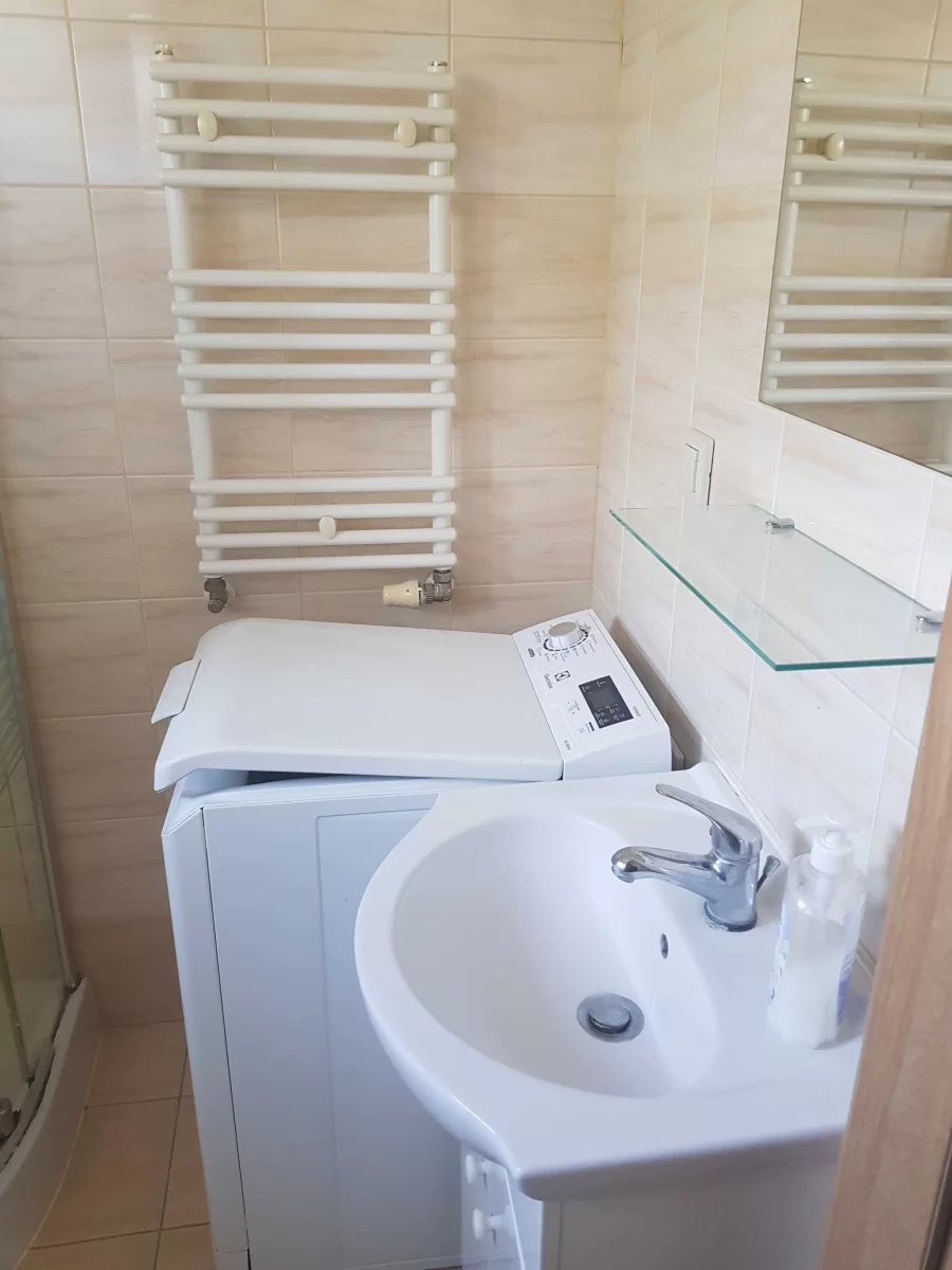 Wynajmę kawalerkę w Suchym Lesie (ul. Szkółkarska)