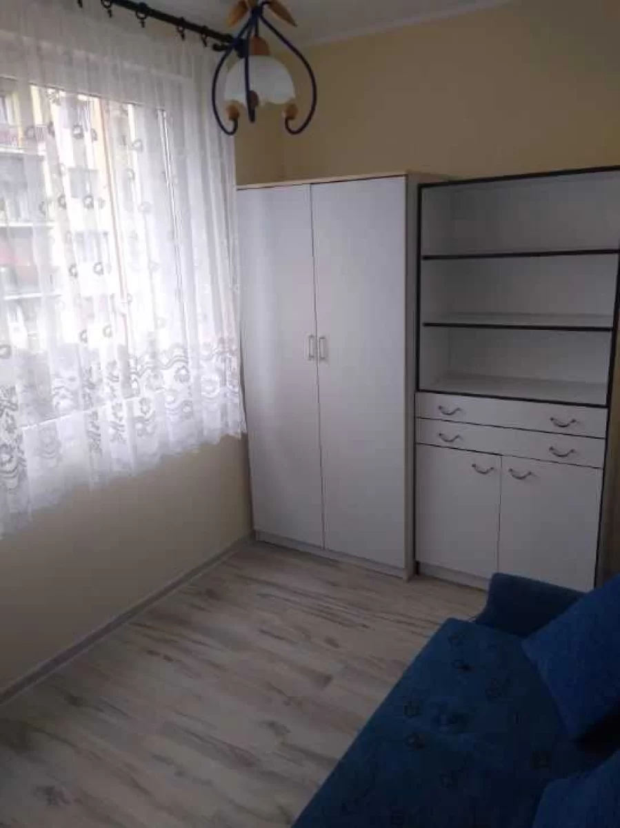Wynajme mieszkanie 2 pokoje 38 m po remoncie Srem ogrodowa 35