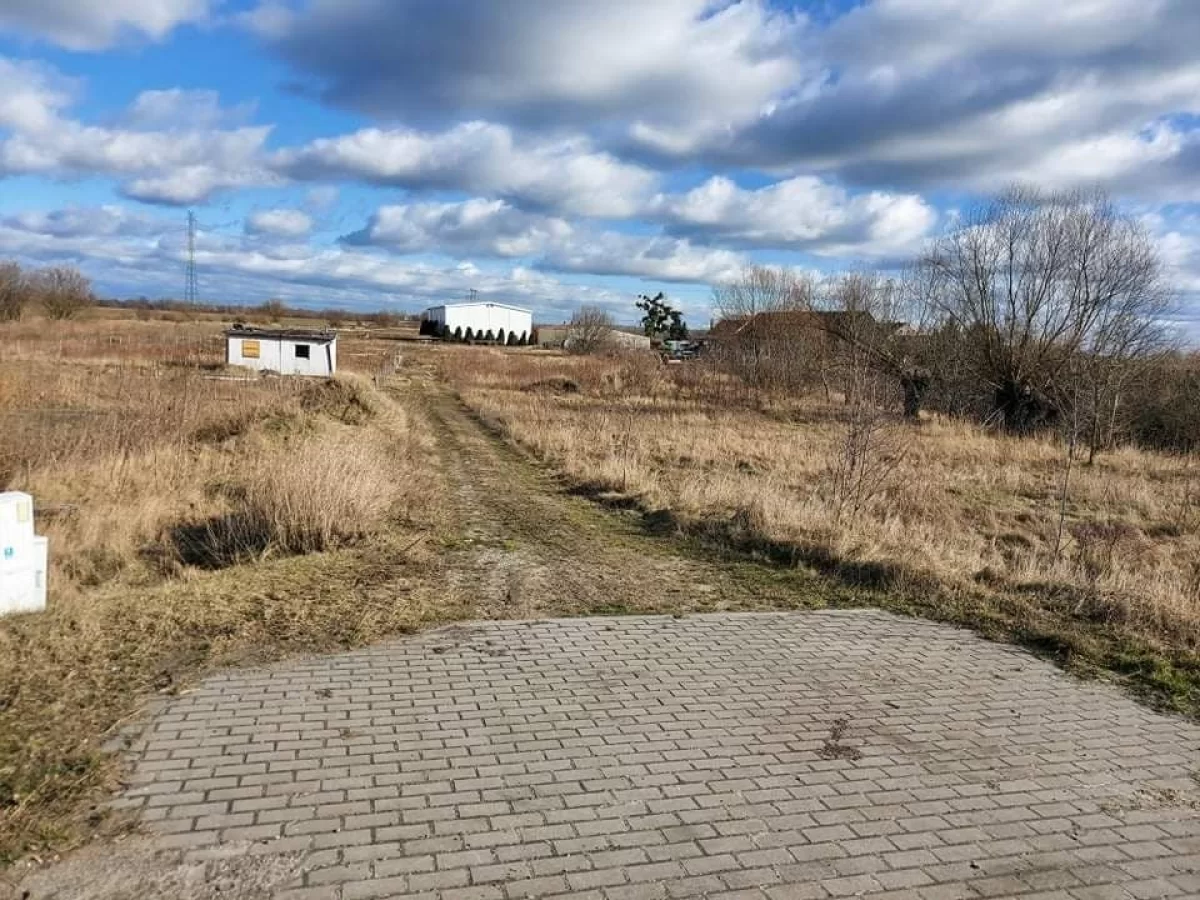 Sprzedam działkę budowlaną w spokojnej okolicy w Bydgoszcz 1089m2