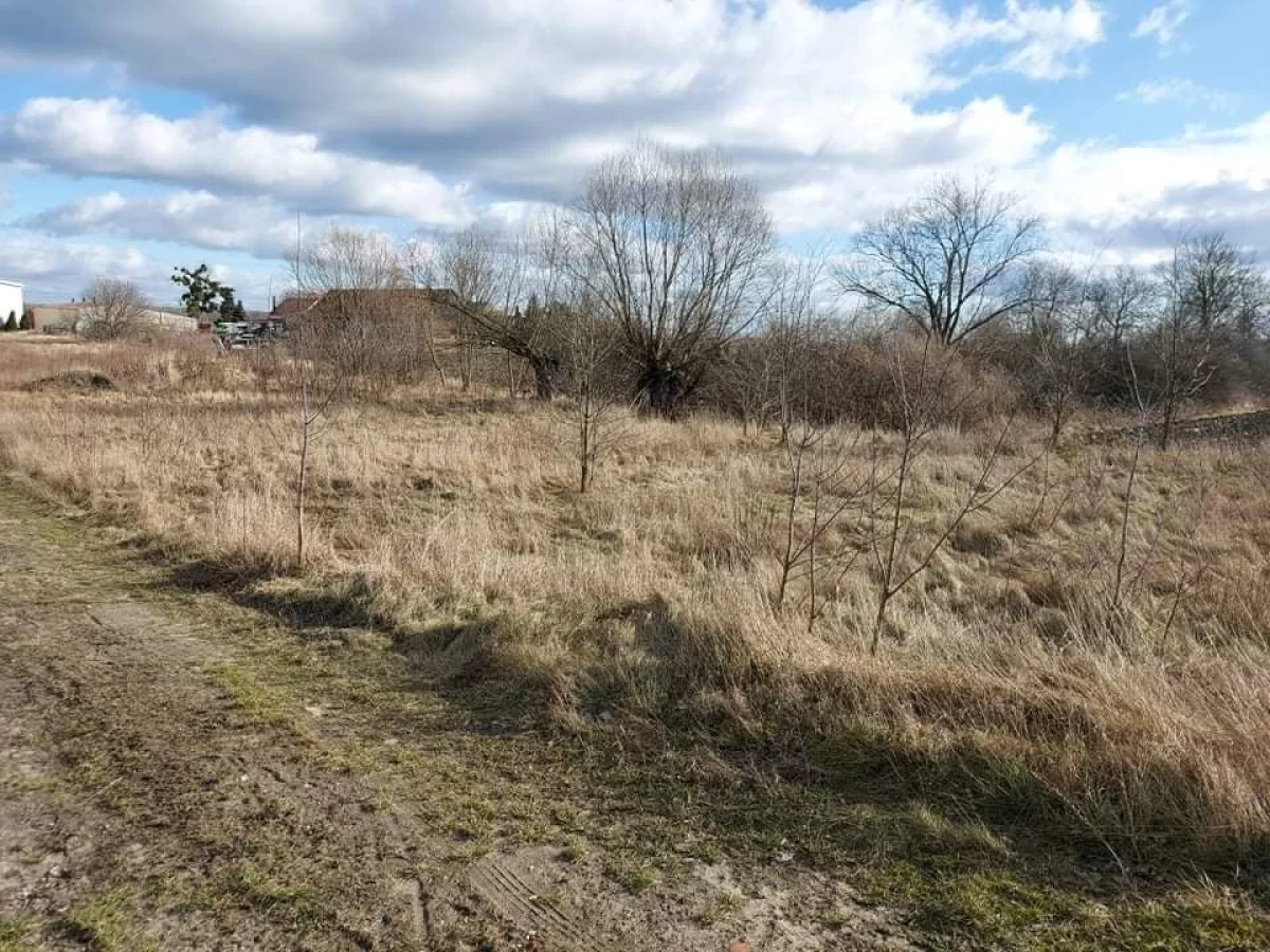 Sprzedam działkę budowlaną w spokojnej okolicy w Bydgoszcz 1089m2