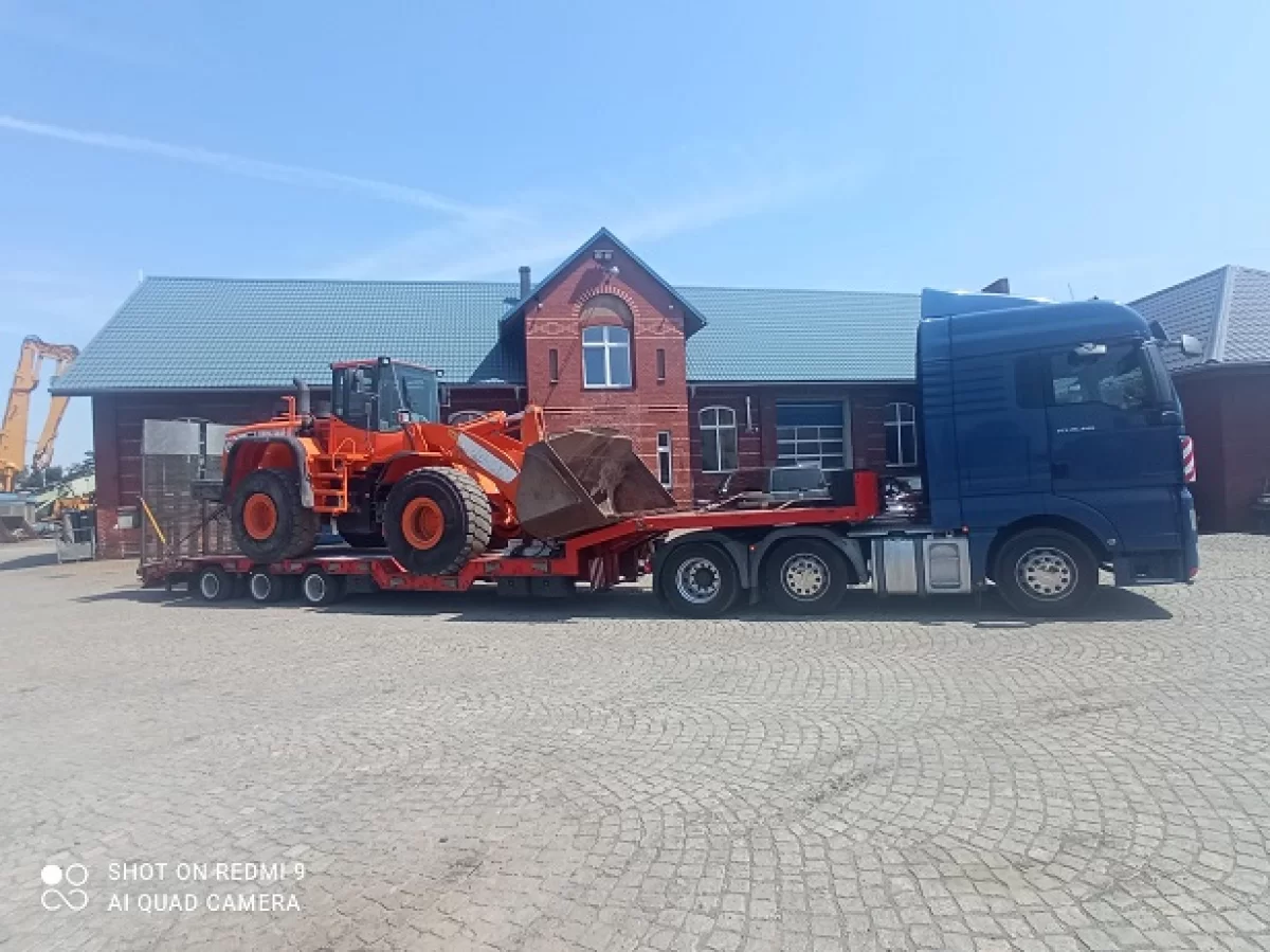 Transport maszyn 24 ton , pomoc drogowa, laweta Poznań Wielkopolska