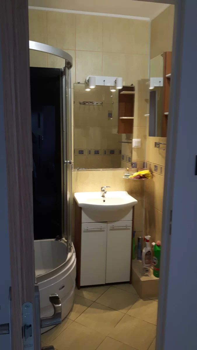 WYNAJMĘ mieszkanie 33m. 2 pok Piotrków trybunalski ul.DZIELNA