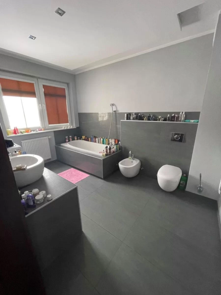 Wynajme Mieszkanie 6 pokoi - 120 m2 Gdańsk