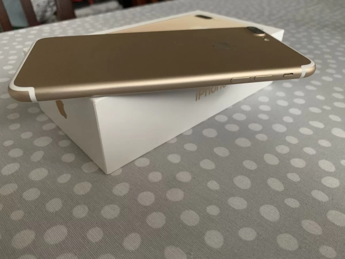 iPhone 7 Plus 32GB Gold bat 100% Touche ID