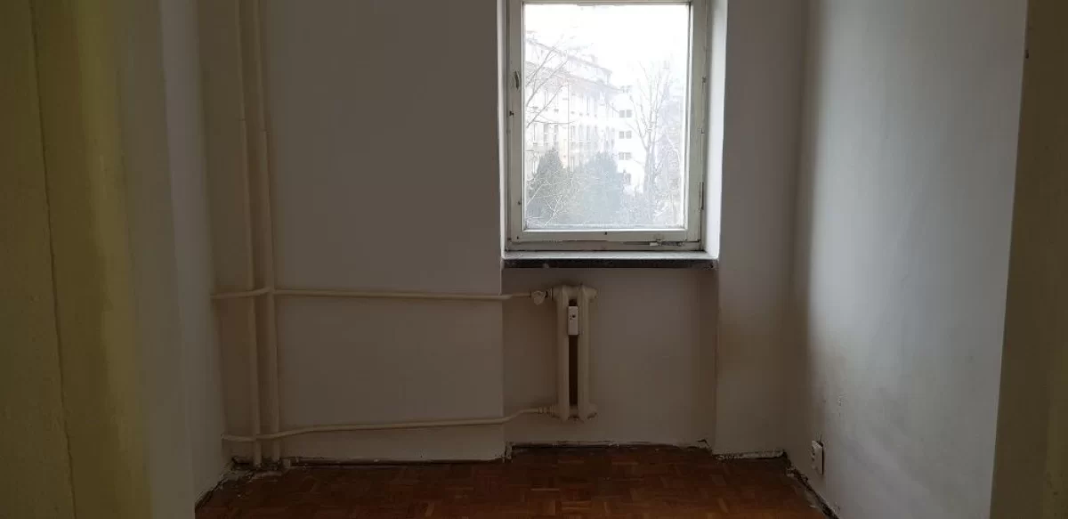 Sprzedam 3 pokoje przy Łazienkach Warszawa