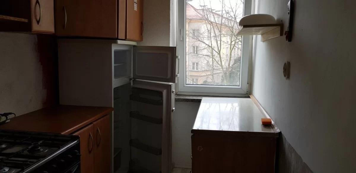 Sprzedam 3 pokoje przy Łazienkach Warszawa
