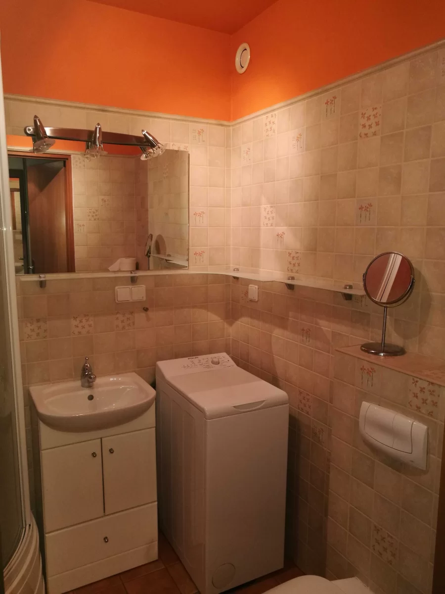 Wynajmę mieszkanie 2 pokojowe Tychy na osiedlu W w Tychach - 1550 zł
