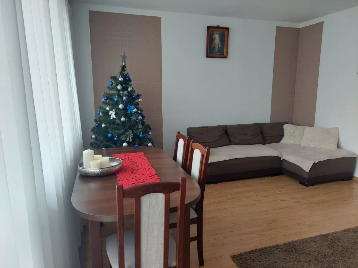 Sprzedam mieszkanie Ostróda 3 pokojowe umeblowane.