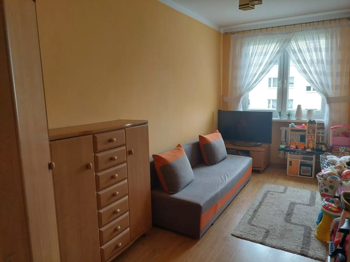 Sprzedam mieszkanie Ostróda 3 pokojowe umeblowane.