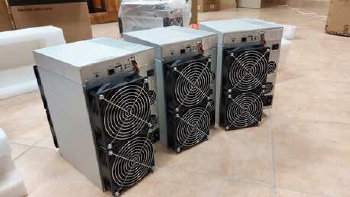 Bitmain Antminer L7 (9.5Gh) Crypto Miner + PSU