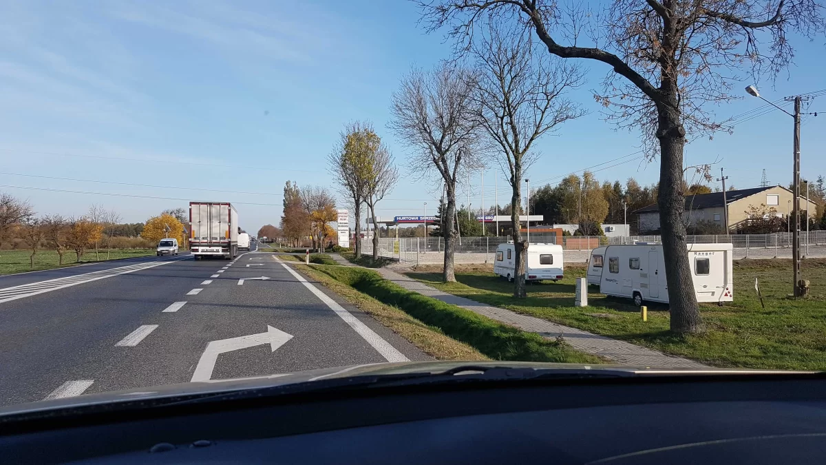 wynajme plac 2000 m2 z biurem ,przy trasie E92 Sochaczew - Błonie