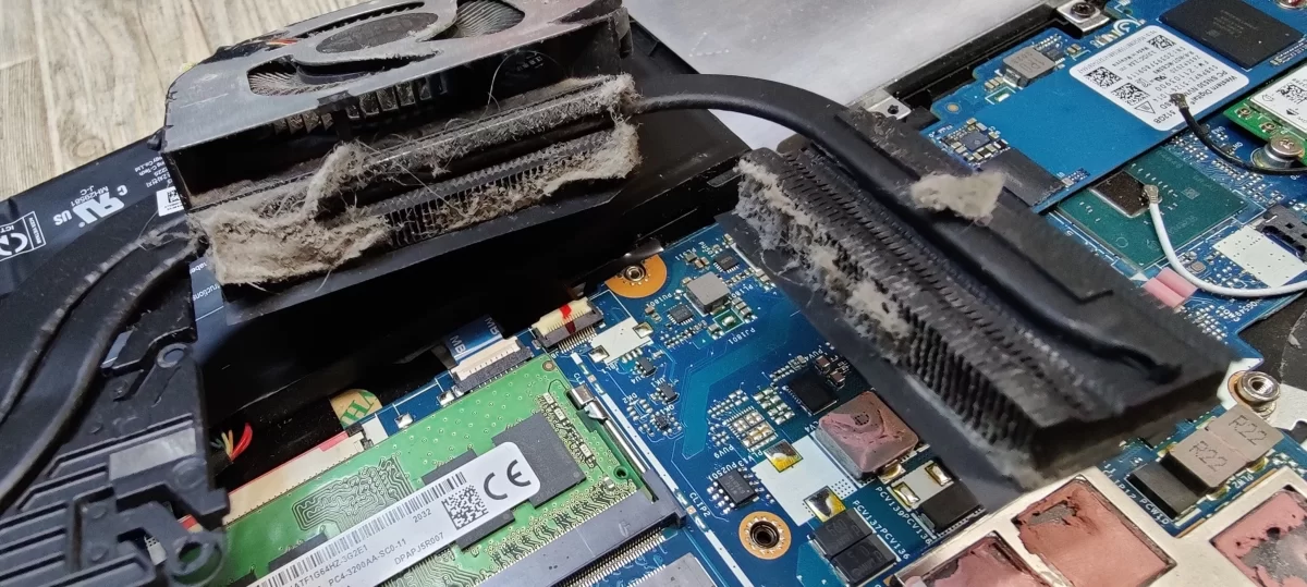 Naprawa serwis laptopów Bydgoszcz Wyżyny.