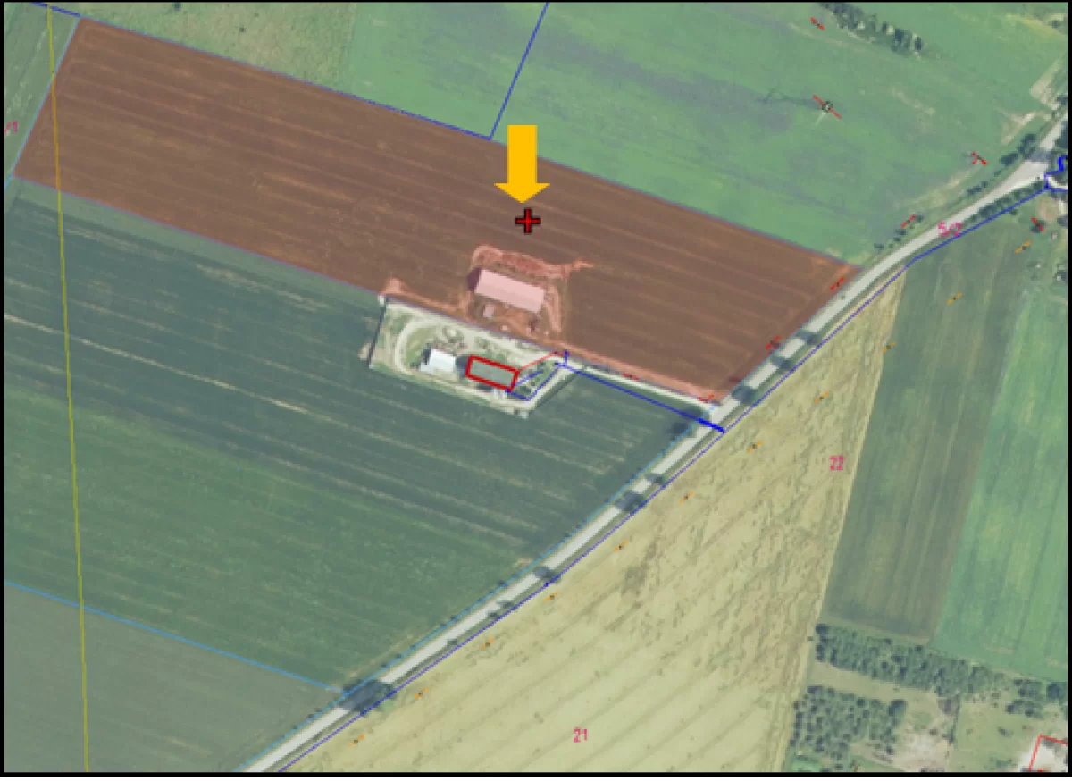 Pole 5,54ha + budynek gospodarczy Lubania gm. Chmielnik