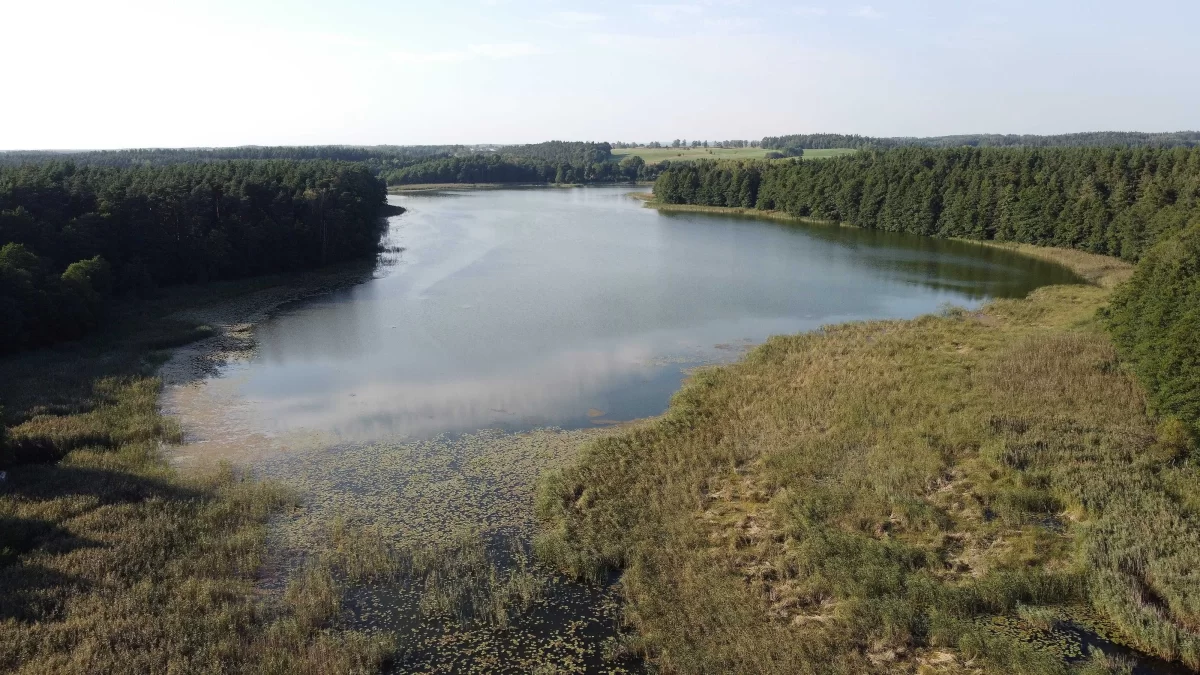 Sprzedam Mazury, dom nad jeziorem z dużą działką.