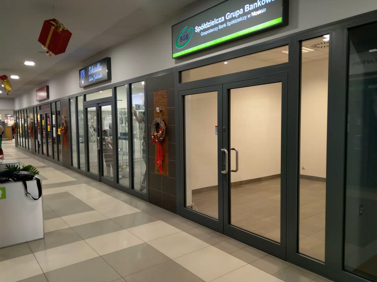 Wynajmę Lokal usługowy 14 m2, Galeria Familijna, Mosina-Krosno