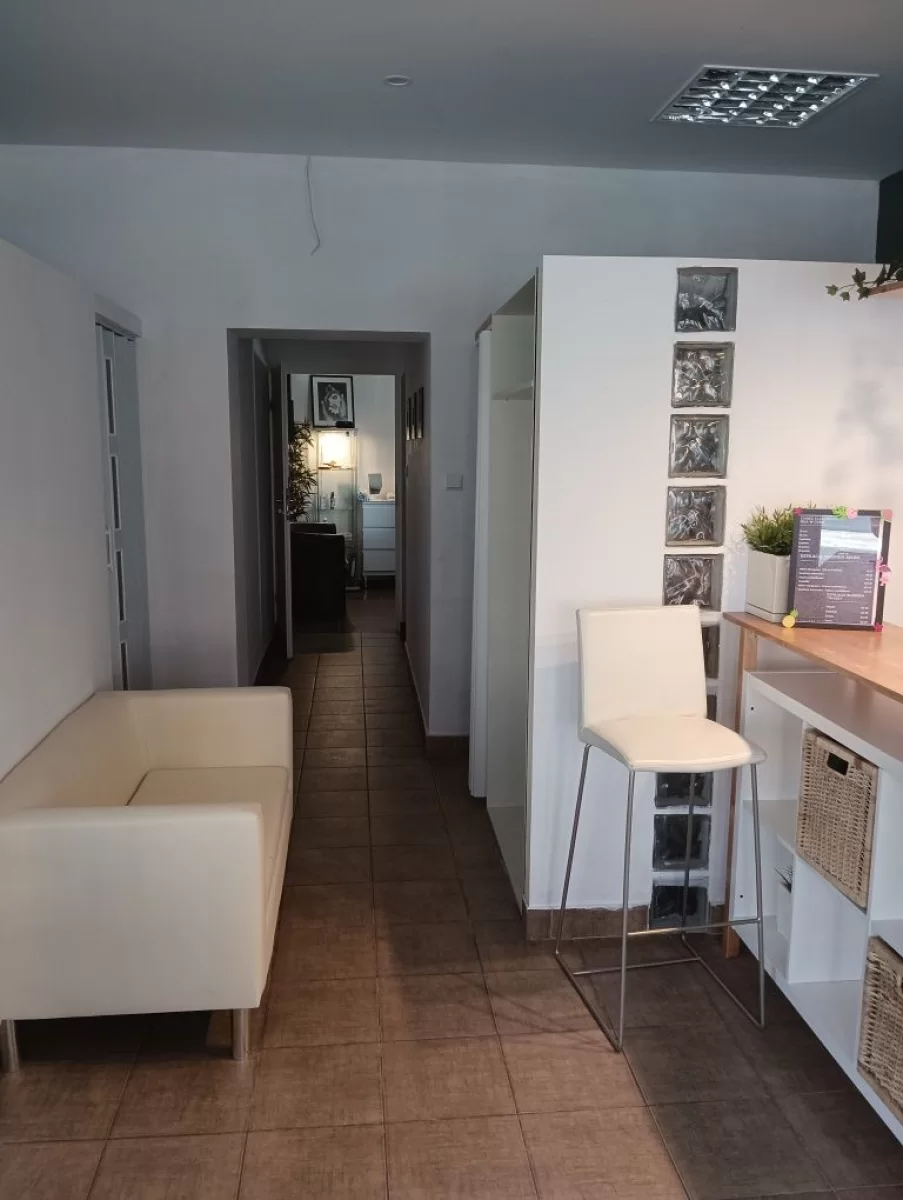 Sprzedam Lokal użytkowy 50m warszawa Mokotów bezpośrednio