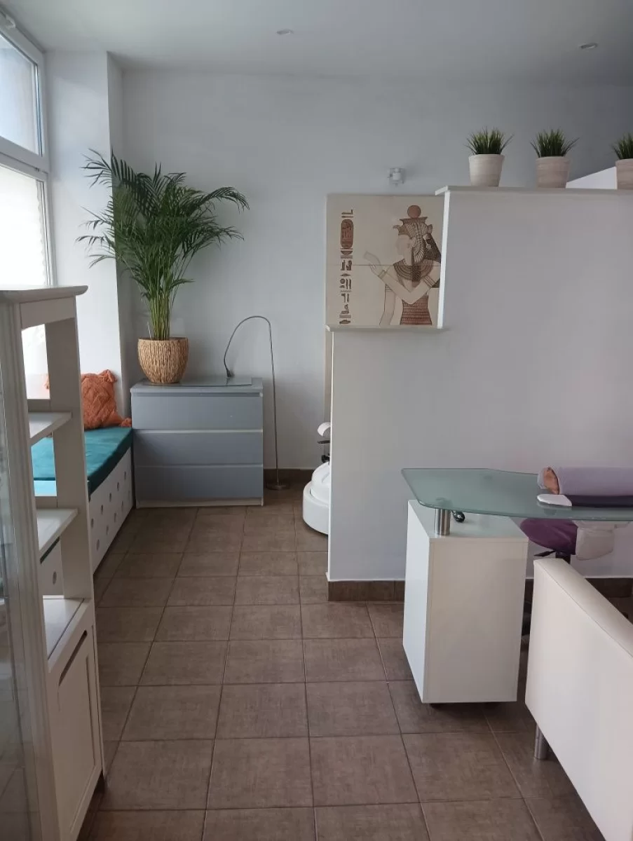 Sprzedam Lokal użytkowy 50m warszawa Mokotów bezpośrednio