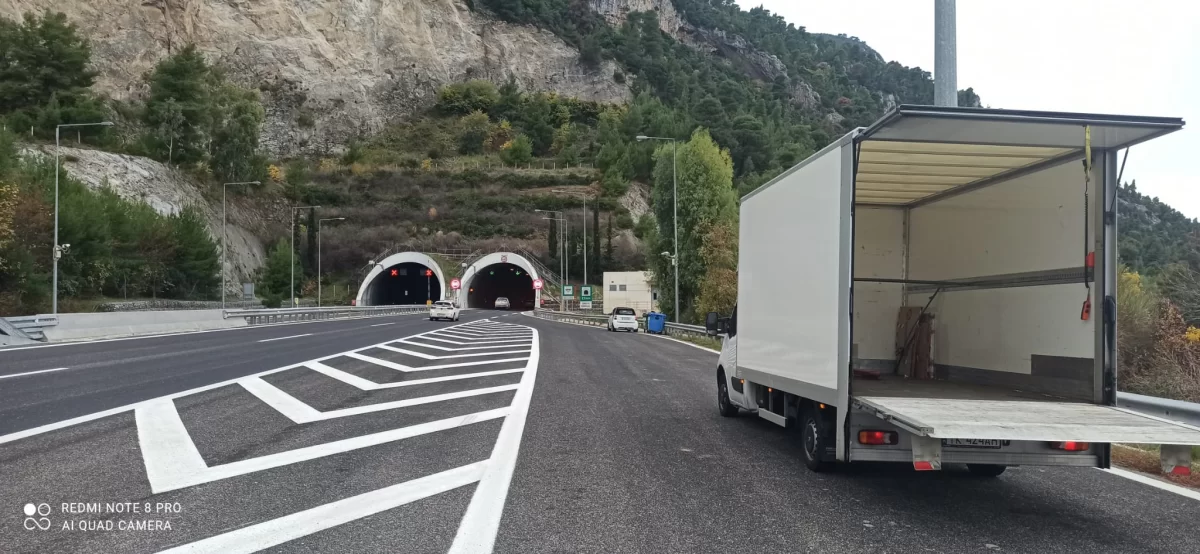 Przeprowadzki Szwajcaria Zurych Berno Basel Genewa Lugano Lucerna Lozanna